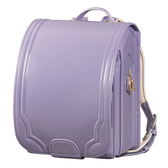 つやめく素材で、エレガントなスタイルに。 <br>モデル:127cm