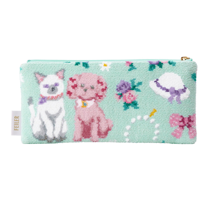 美しい発色のシュニール織を贅沢に使用