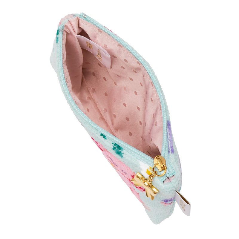 ポケットとネームタグ付き