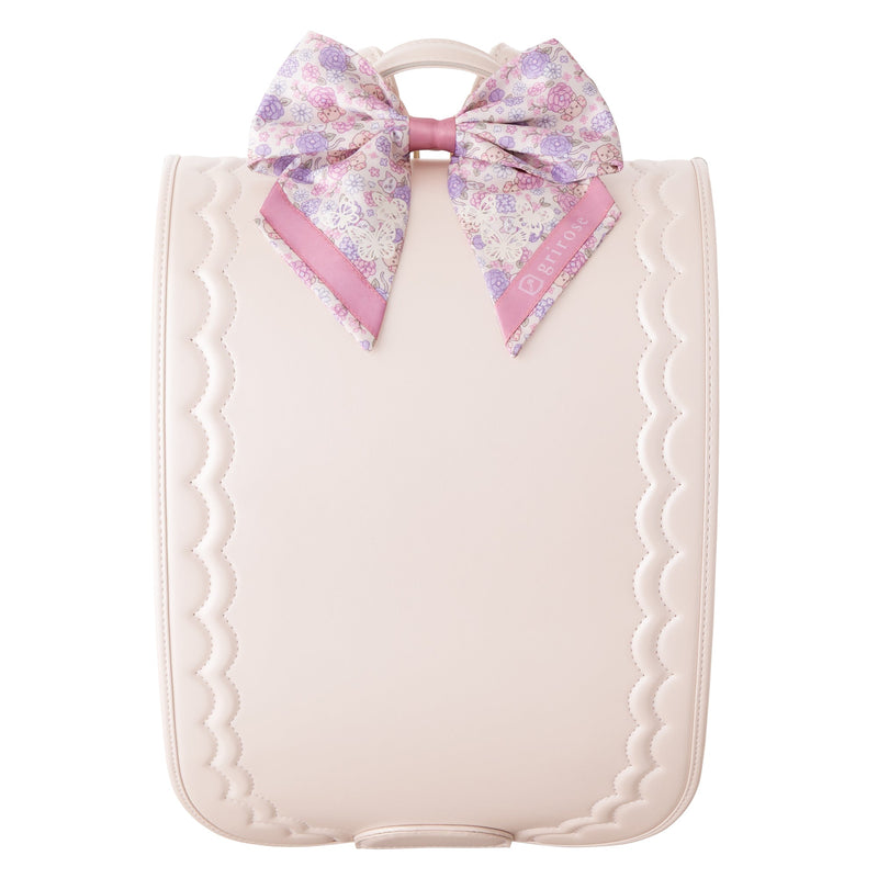 ランドセルに取り付けられるリボンのアクセサリー