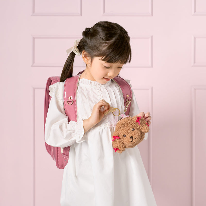 ランドセルのDカンに付けられます