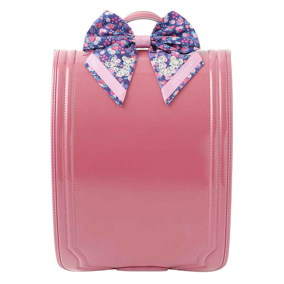 ランドセルに取り付けられるリボンのアクセサリー