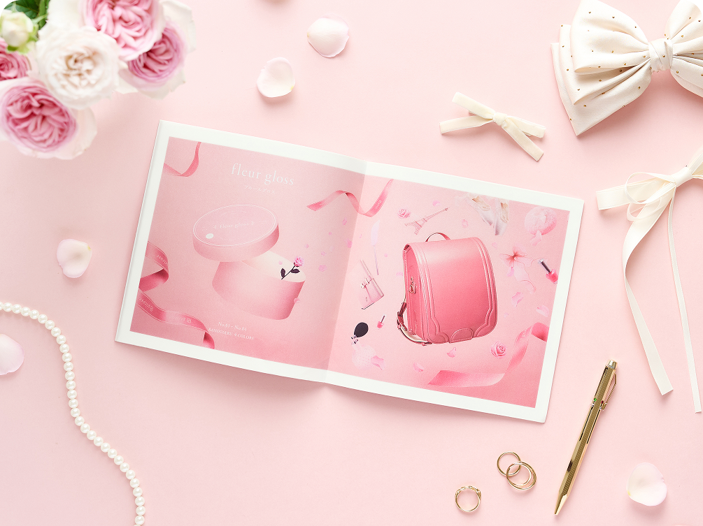 カタログが開いている画像